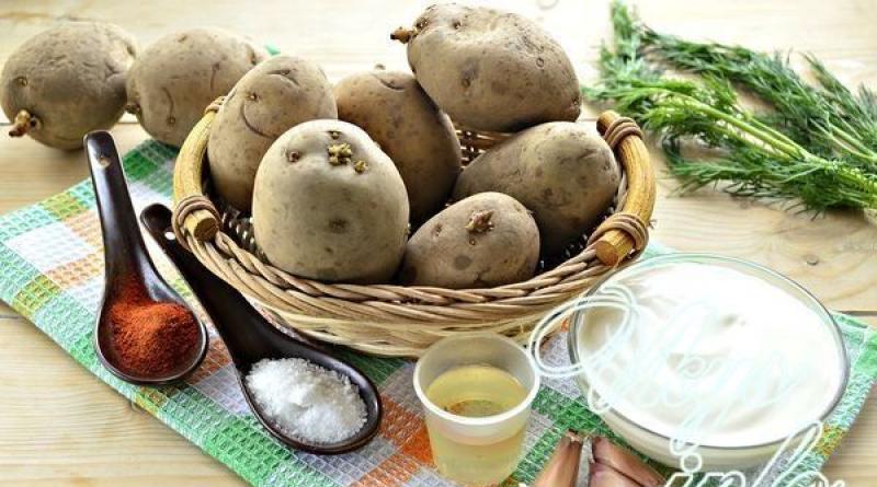 Как приготовить картошку со сметаной и чесноком в духовке рецепт с фото
